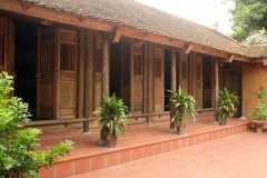 Cửa nhà thờ họ
